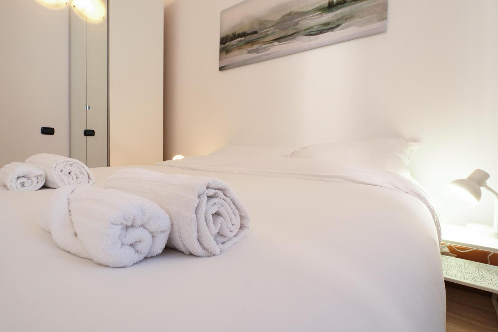 Apartament Primopiano - Palmaria Mediolan Zewnętrze zdjęcie